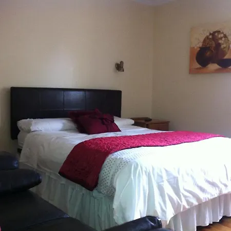 Pearse Road 3* Donegal Town