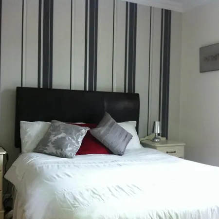 Pearse Road Bed & Breakfast